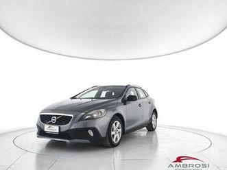 volvo v40 cross country d2 1.6 kinetic