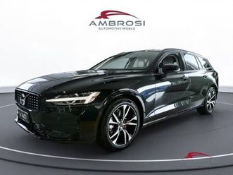 volvo v60 b4 mild hybrid benzina plus dark