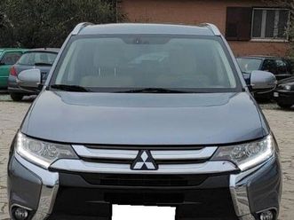 mitsubishi outlander 2.2 di-d 4wd instyle 7p.
