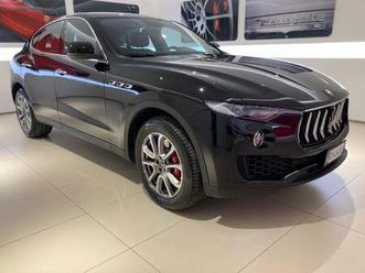 levante 3.0 v6 250cv auto my19