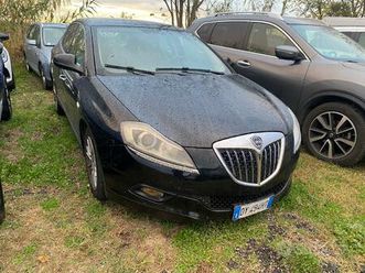 lancia delta 1.6 mjt dpf silver