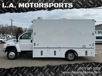 2005 gmc topkick c5500 3709 actual miles! 4x4 6.6 diesel mobile truck