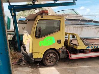 grua nissan cabstar - cabstar