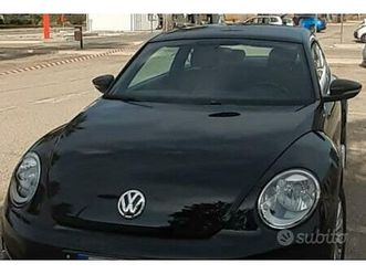 sempre garage maggiolino nero