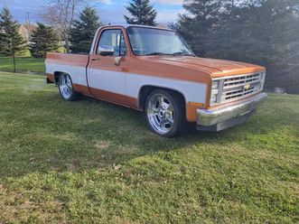 1986 chevrolet c10 squarebody - lowered beauty!!
