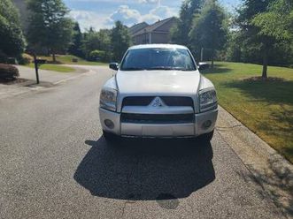 2008 mitsubishi raider ls
