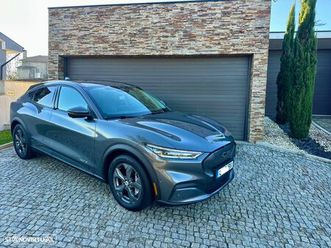 ford mustang mach-e 75.7 kwh premium awd