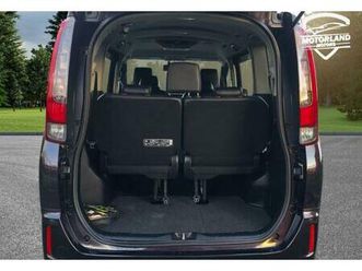 2015 toyota noah / esquire 1.8l hybrid auto 7 seats 5 dr hybrid automatic