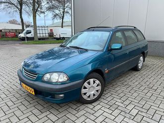 toyota avensis wagon - 2.0 sol