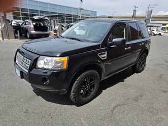 ***reduced*** 2010 landrover lr2 - clean no accidents - low km