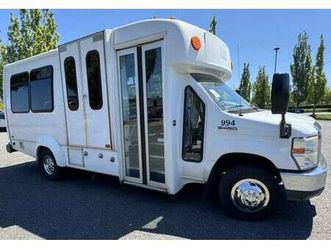 2013 ford e450 15 passenger bus van,wheelchair lift and only 38k miles