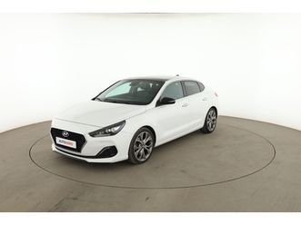 hyundai i30 fastback 1.4 t-gdi executive dct-7