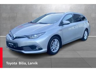 toyota auris touring sports hybrid