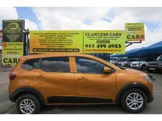 2022 renault triber 1.0 intens