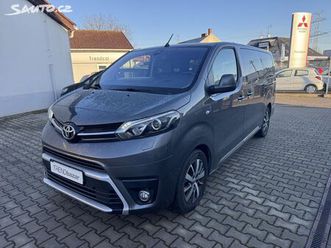 toyota proace verso 2,0d-4d vip l2, skyview
