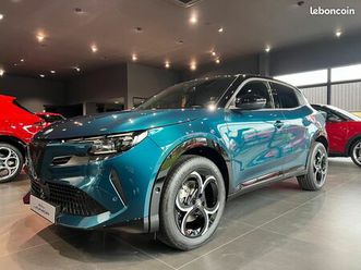 alfa romeo junior ibrida 145cv premium q4