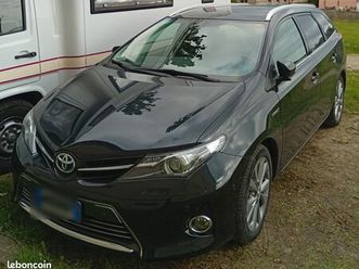 toyota auris touring sports hybride