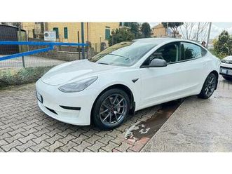 tesla model 3 rwd