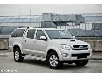 toyota hilux 4x4 double cab autm executive