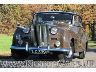 rolls-royce silver wraith - sedan