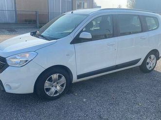 lodgy stepway 1.5 blue dci 8v 115cv 7 posti