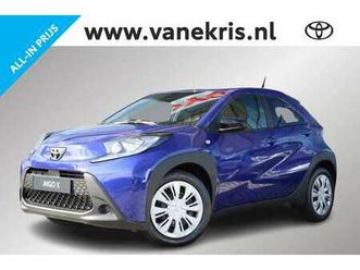 1.0 vvt-i mt play, apple carplay, android auto, ac