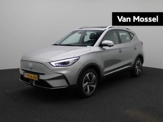 mg zs ev standard range luxury 50 kwh | leder | navi | panoramadak | camera | led koplampen | adaptive cruise control |