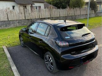 voiture / peugeot 208 1.5 bluehdi