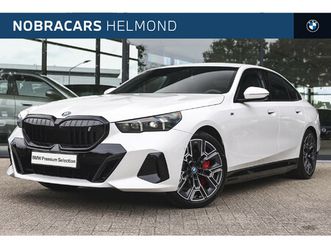 bmw i5 edrive40 high executive m sport / adaptieve led / parking assistant plus / driving assistant professional / m sportonderstel / live cockpit professional