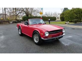 1969 triumph tr6 rouge manuel, 4 vitesses conduite à gauc...