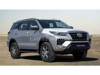 toyota fortuner comfort . 2.7l . automatic . petrol . four wheel drive . 7 seats . 5 doors