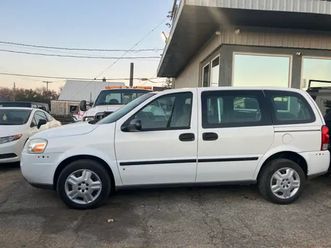 2006 chevy uplander ~ low kms & safetied
