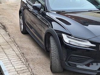 volvo v60 cross country d4 awd aut momentum pro aktibni tempomat avtopilot