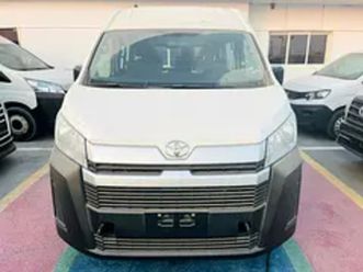 toyota hiace commuter