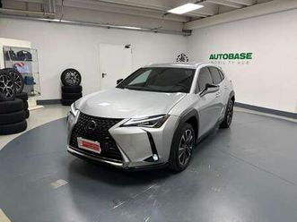 250h 2.0 premium 2wd cvt my20