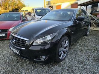 infiniti m30d 3.0 v6 (automata) kifogástalan motorral. jó állapotban. vonóhoroggal