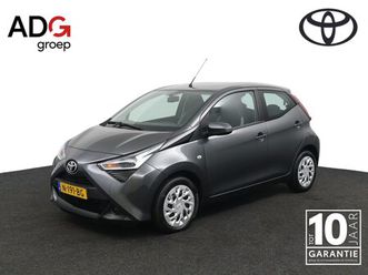toyota aygo - 1.0 vvt-i x-play | navigatiesysteem full map | parkeer camera achter | airco |