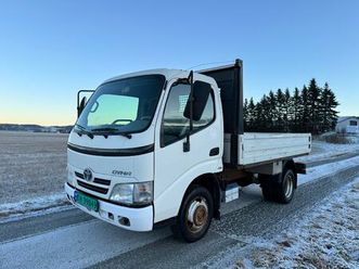 3.0 d-4d 144hk / lav km / tvilling / stort plan