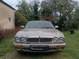 jaguar xj8 , finition sovereigne,4l2 automatique