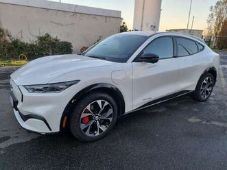 mustang mach-e mach-e standard range awd 269cv