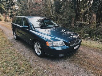 v70 2.5t awd kinetic