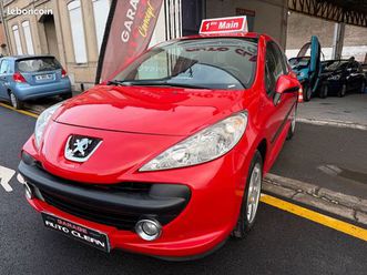 peugeot 207 *1ère main carnet à jour peugeot garantie