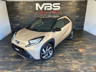 toyota aygo x *1er main *faible klm *clim *camera *feux led *gps