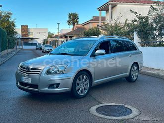 toyota avensis 2.2 d4d active cross sport