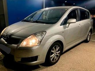 toyota - corolla verso 2.2 d4d 136 cv luna