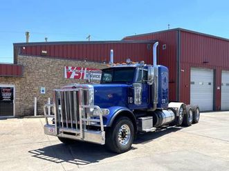 2015 peterbilt 389 flattop sleeper cab