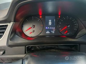 renault kangoo anno 2023