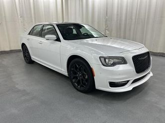 used 2023 chrysler 300 touring