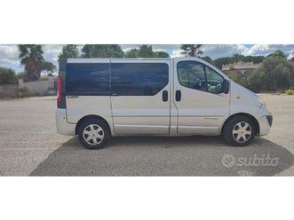 renault trafic 2.0 dci passenger 8 posti