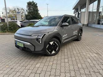 kia ev3 58,3kwh earth heat csomag demó autó december végi átadással!